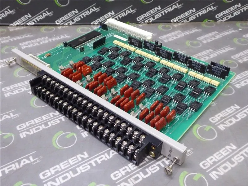 Siemens Simatic 505-4632 24-110 VAC Output Module PWB 2586408-0001 Rev. D Used