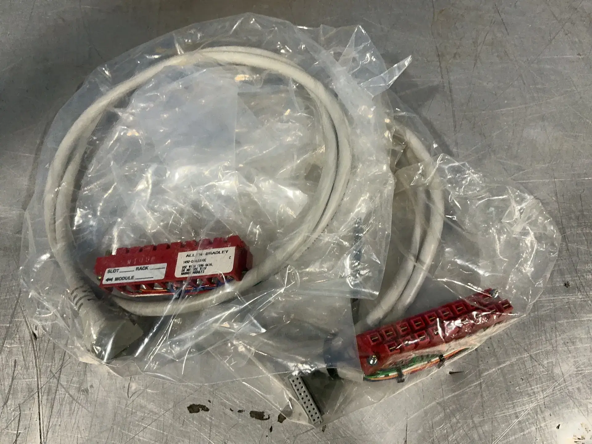 Used ALLENBRADLEY 1492CABLE010C Cable & Wire Ohio US | HGR 24 #1507705