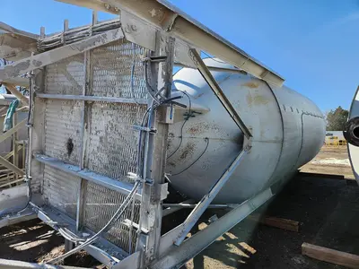 Used _UNKNOWN_ _UNKNOWN_ Cement Silo Quebec CA | DIT Equip #1412365