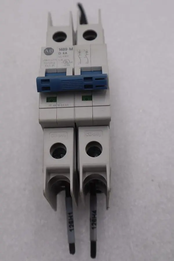ALLEN-BRADLEY 1489-M2D040 SERIES D CIRCUIT BREAKER 2 POLE UNIT STOCK #K-632A