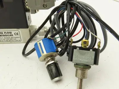 Omega FMA5518A-ST-NH3-40/0PSIG Mass Flow Meter Controller 0-5 L/min Gas NH3