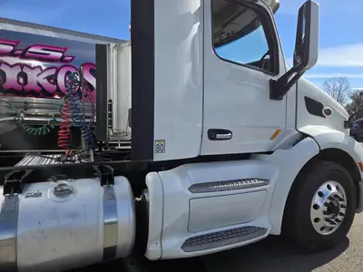 USED 2018 PETERBILT 579