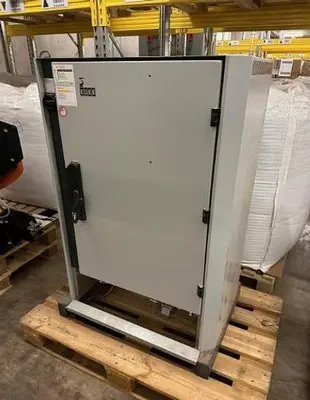 USED 2009 KUKA KR 100-2 PA