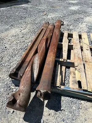 Used AFTERMARKET 5-7/8” TO 6” D X 62" L CHISEL DRILL BIT FOR CABLE TOOL Drills Pennsylvania US | East West Machinery & Drilling #1417421