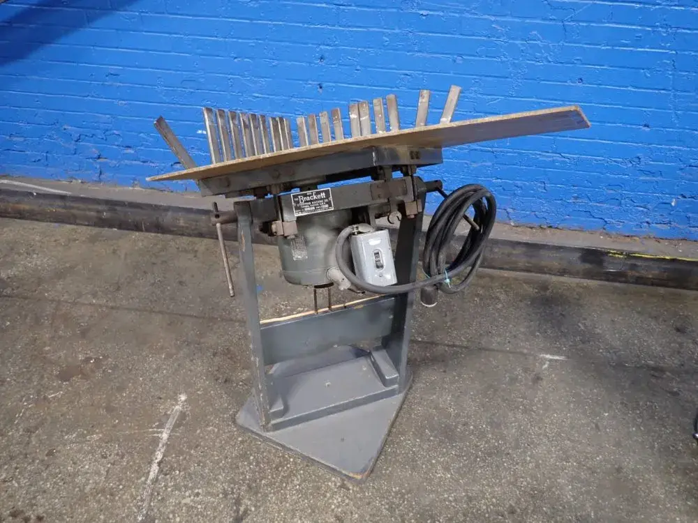 USED THE BRACKETT STRIPPING MACHINE CO U15