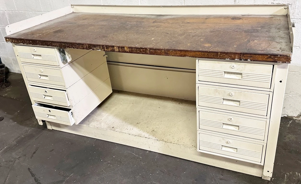 30" X 72" WORK STATION