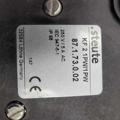 Used STEUTE STEUTE KF2 1PW/1PW 2 - 2 PEDAL FOOT SWITCH WITH THERMOPLASTIC ENCLOSURE Electrical Boxes | ND Industrial Surplus #1225488