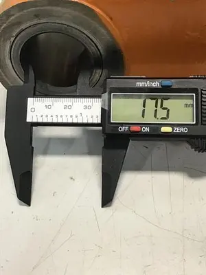 USED CINCINNATI MILACRON 3927672