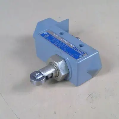 Used Micro Switch _UNKNOWN_ Relays & Switches South Carolina US | Palmetto Automation #1280954