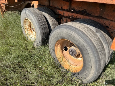 Used GRAVEL SPREADER _UNKNOWN_ Misc Spreaders Michigan US | Miedema Asset Management Group #1320840