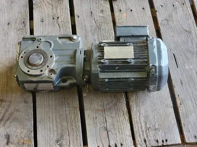 USED SEW-EURODRIVE KA37/T DRE80M4