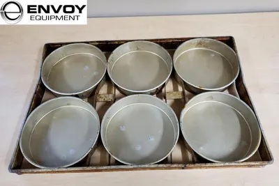 6 Spot Cake Pans