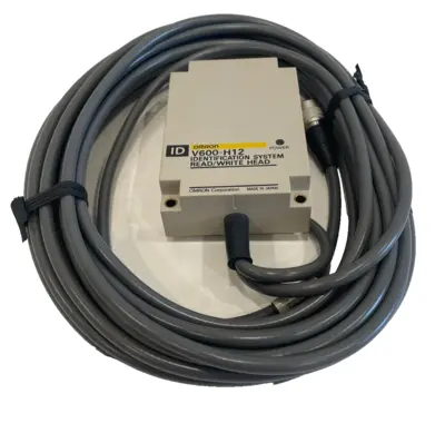 NEW OMRON V600-H12 10M RFID READ/WRITE HEAD V600H12