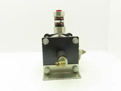 Hirotaka RB-160-30-28 Pneumatic Rush Booster Hydraulic Cylinder Booster 100 PSI