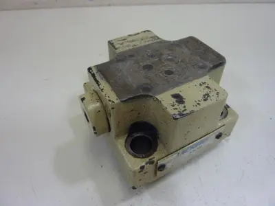 USED VICKERS CVCS25W31S210