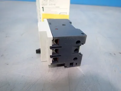 New | in-Stock SIEMENS 3VU13001ME00 Circuit Breakers | HGR 24 #732048