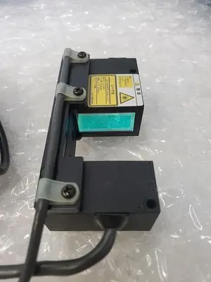 USED OMRON Z4LC-SD2 2M