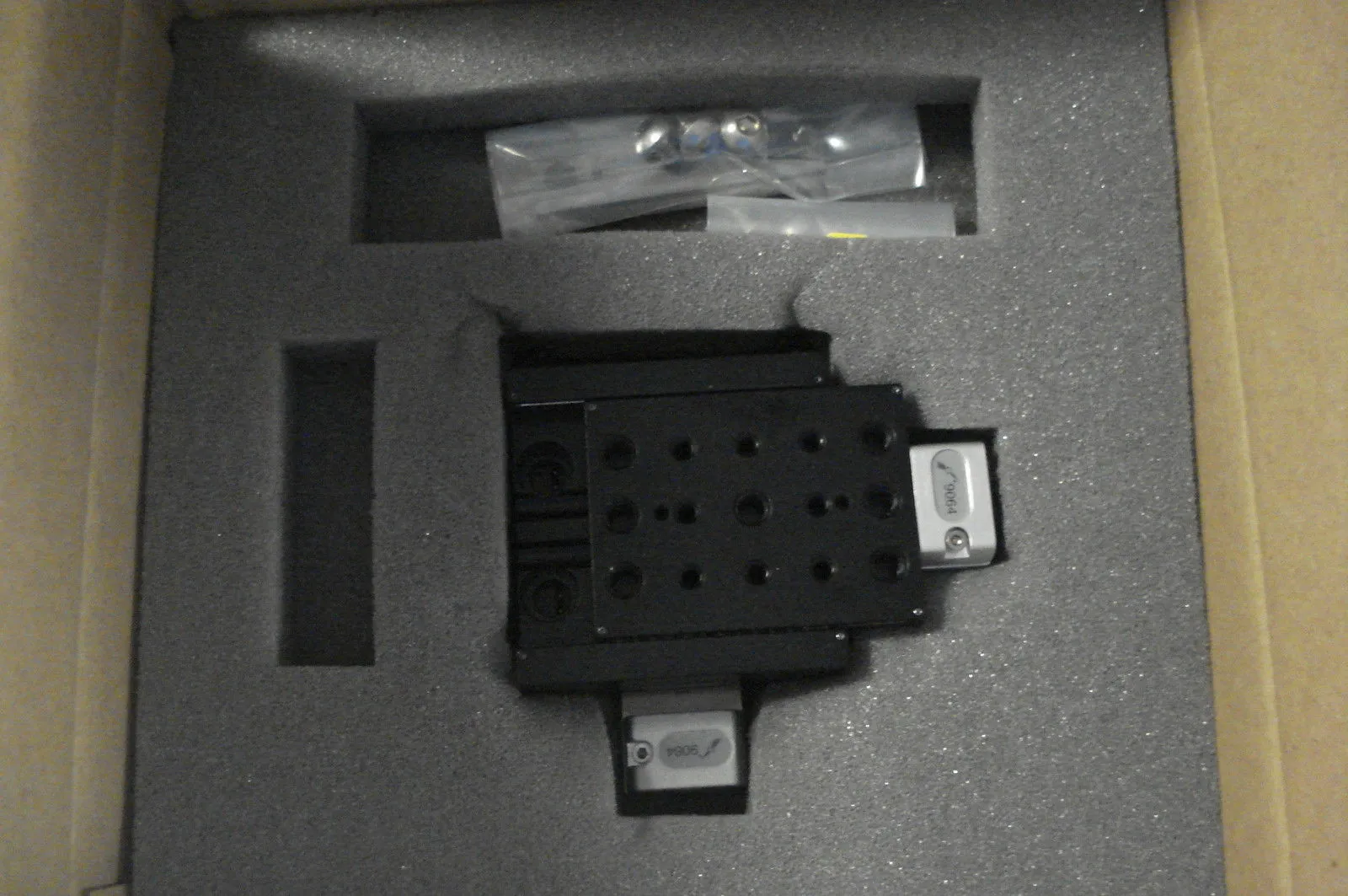 NEW LINEAR STAGE NEW FOCUS 9064
