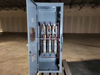 USED SQUARE D HVMB305200