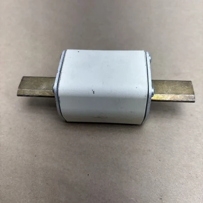 NEW Italweber NH1 200A~500V
