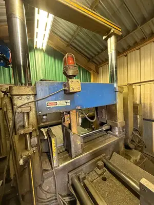 Metal Cutting Saw w/ Rollers