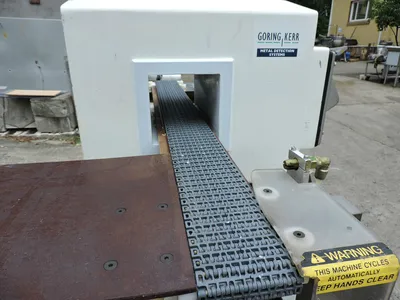 USED CONVEYORIZED PACKAGE METAL DETECTOR DSP2