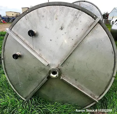 Used Stainless Steel Single Wall 2,400 Gallon Storage Tank