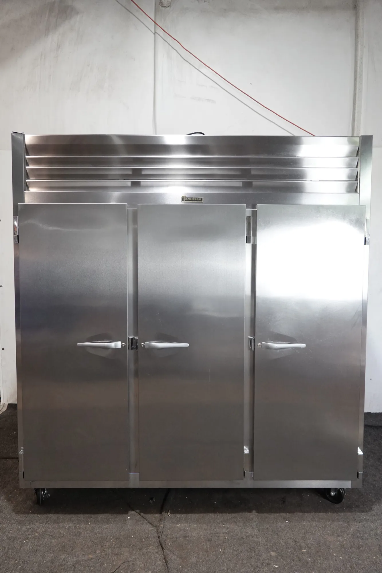 NEW TRAULSEN THREE SECTION SELF CONTAINED PASS-THRU REFRIGERATOR MODEL RHT332NPUT-FHS