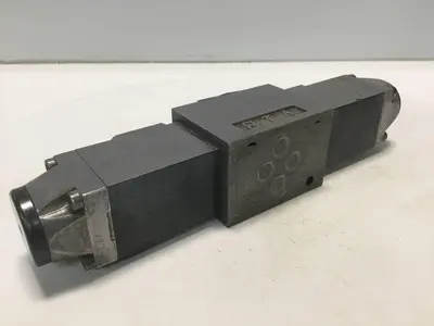 USED REXROTH 4WE6J51AG24N9K4RM