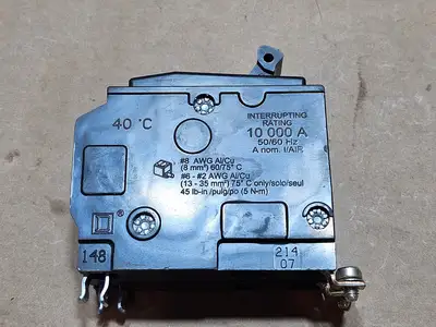 Used SQUARE D QOB240 Switchgears British Columbia CA | Lenmark #1438517