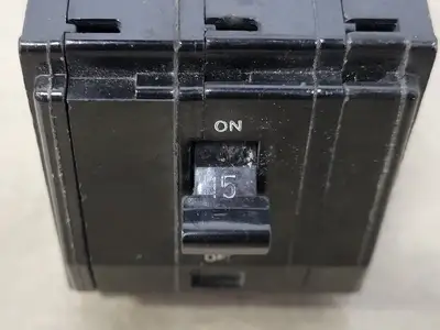 Used SQUARE D QO315 Switchgears British Columbia CA | Lenmark #409280