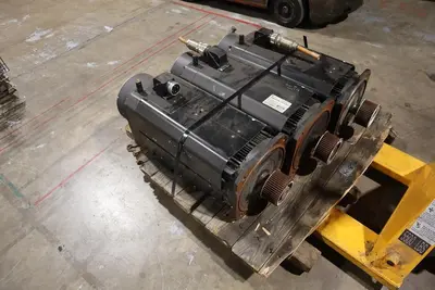 Rexroth R911309840 Servo 3ph Induction Motor MAD160C-0100-SA-M0-BQ0-35-V1 #HP152