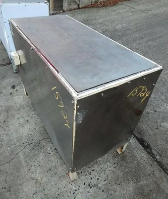 USED LIPSTICK CHILL TABLE 22 X 47