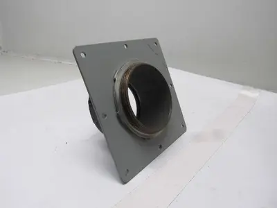 OZ/Gedney 4" Insulated Rigid Conduit Box Connector W/ Mounting Plate