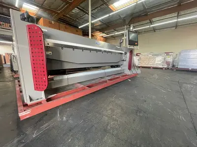 NEW GMC EFM-1014CNC