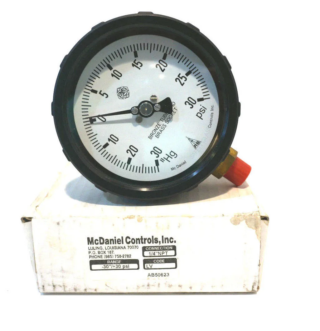 NEW MCDANIEL CONTROLS -30-+30PSI 1/4"NPT