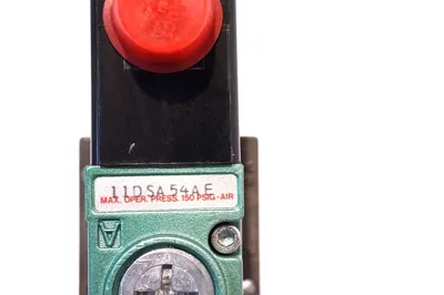 NEW NUMATICS 11DSA54A VALVE