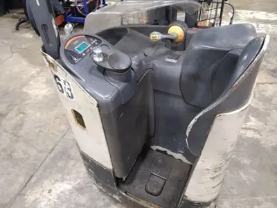 USED 2016 CROWN RMD6025-32