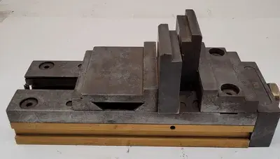 MACHINIST VISE, 4 INCH, 13 INCH LONG, 5-3/8 INCH HEIGHT