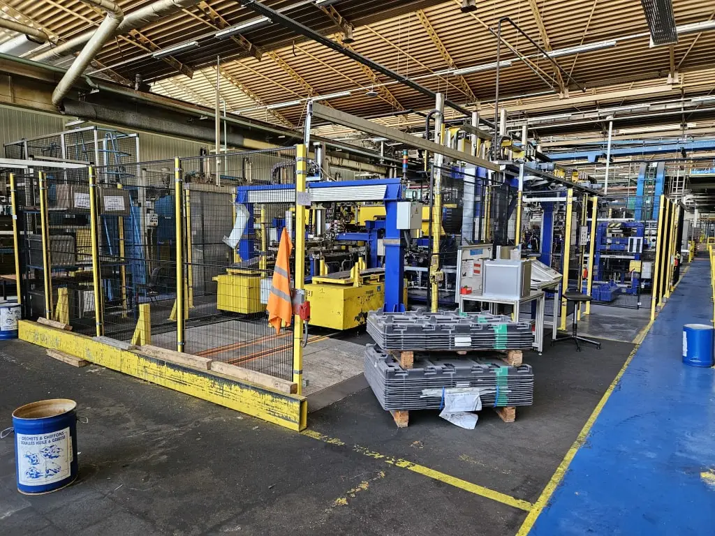 Used _UNKNOWN_ _UNKNOWN_ Production Lines FR | Apex Auctions #1550800