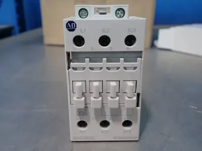 NEW ALLENBRADLEY 100E26KD00