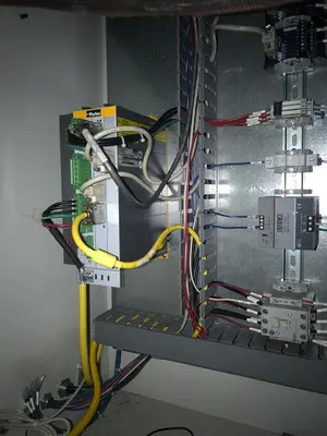 18” Wide x .085” Thick Dallas Model DDRF-318 Cabinet Style Servo Feeder