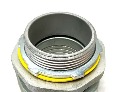 USED EATON CROUSE-HINDS LIQUIDATOR LIQUIDTIGHT CONNECTOR, FMC, STRAIGHT, INSULATED, MALLE