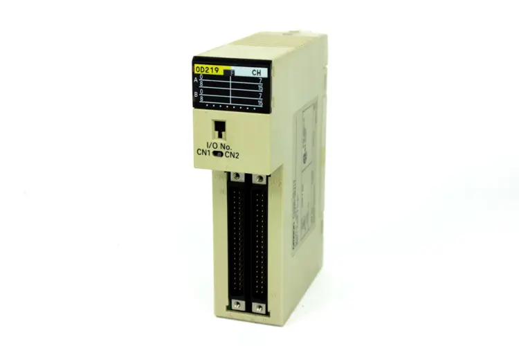 Used OMRON C200H-OD219 Programmable Logic Controllers | Industrial Parts R Us Inc. #359022