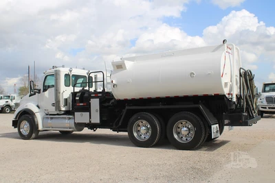 Used 2015 KENWORTH T880 Vacuum Truck Texas US | Roll Off Truck World #1491838