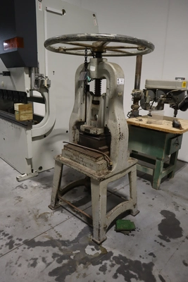 Used HOPKINS MACHINE CO. GENERIC Screw Presses Minnesota US | Machinesused.com #1294037