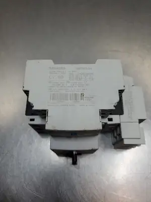 USED Siemens 3RV1021-1DA10 SIRIUS Manual Starter Motor Protector, 3.2A