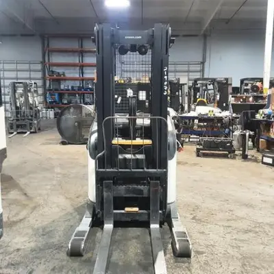 USED 2019 CROWN RR5725-45