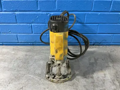 Used DEWALT DW615 Miscellaneous MRO Ohio US | HGR 24 #1293720