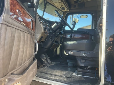 USED 2000 PETERBILT 379